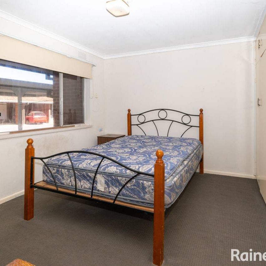 FURNISHED UNIT IN CENTRAL WAGGA - Photo 1