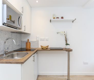 Bedsit, Old Oak Common Lane, W3 - Photo 4