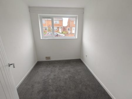 2 bedroom ground floor maisonette to rent - Photo 3