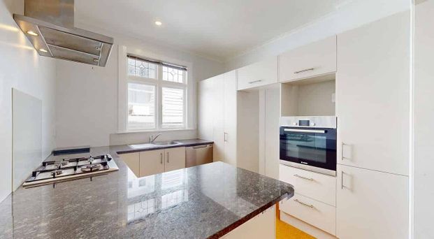 Sunny and Tranquil City Fringe - Photo 1