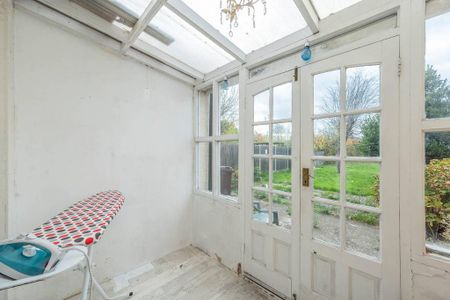 4 bedroom semi-detached house to rent - Photo 4