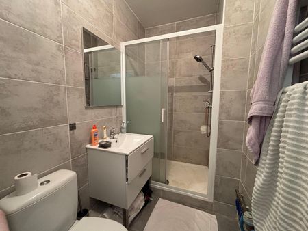 Location Appartement 2 pièces 44m² LYON 8ème - Photo 4
