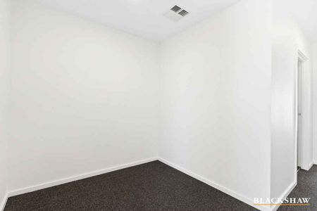 Three Bedroom Modern Townhouse In Denman Prospect - Photo 4