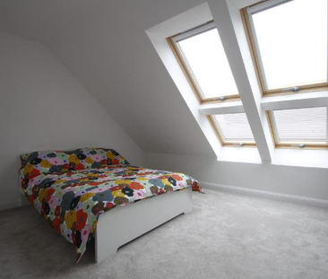 4 bedroom semi-detached house to rent - Photo 5