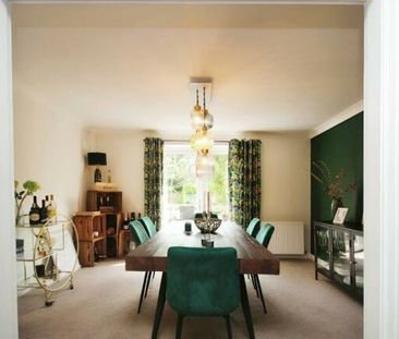 4 bedroom detached house to rent - Photo 4