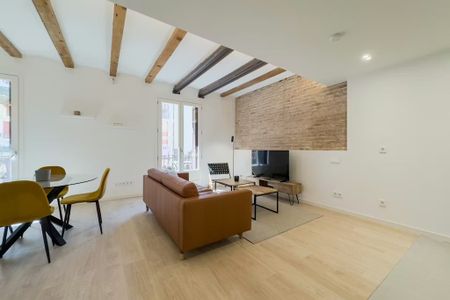 Carrer de Tapioles, Barcelona, Catalonia 08004 - Foto 2