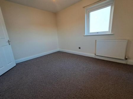 3 bedroom detached house to rent - Photo 5