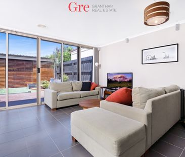 25A Cook Street, Brunswick West VIC 3055 - House For Rent | Domain - Photo 2