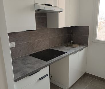 Location Appartement 3 pièces 54m² JOINVILLE LE PONT 94340 - Photo 2