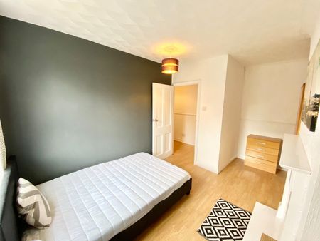 Beverley Road, Norwich - Photo 3