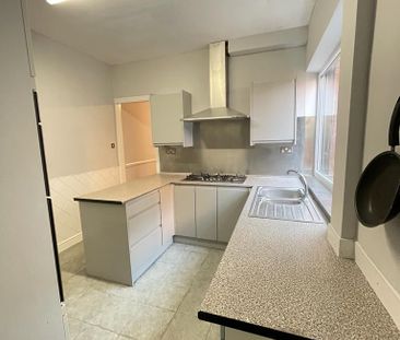 Victoria Park Road Room 1 - Photo 3