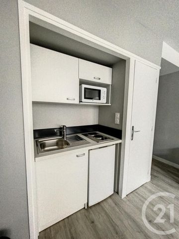 Location Appartement 1 pièce 19m² CHAMALIERES 63400 - Photo 2