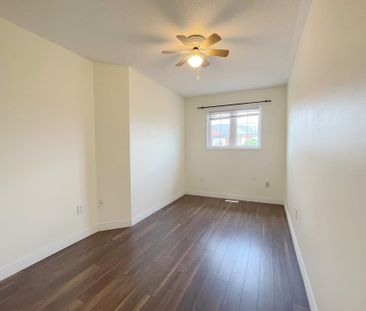 For Lease - 5302 Palmetto Place, Mississauga, Ontario - Photo 5