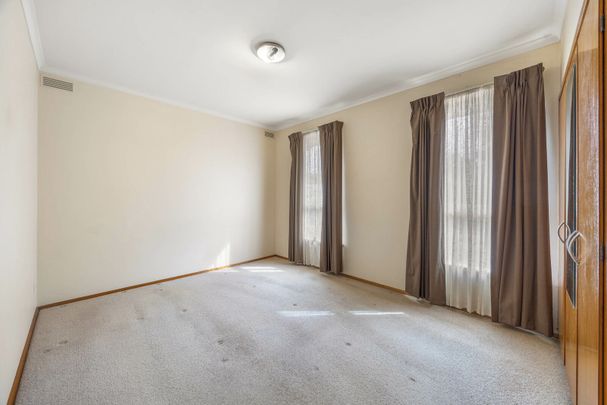 TWO BEDROOM UNIT LOCATED IN WENDOUREE - Photo 1