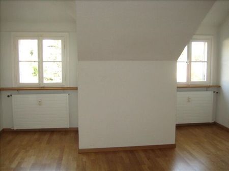 Attic apartment with a lot of charm - Photo 2