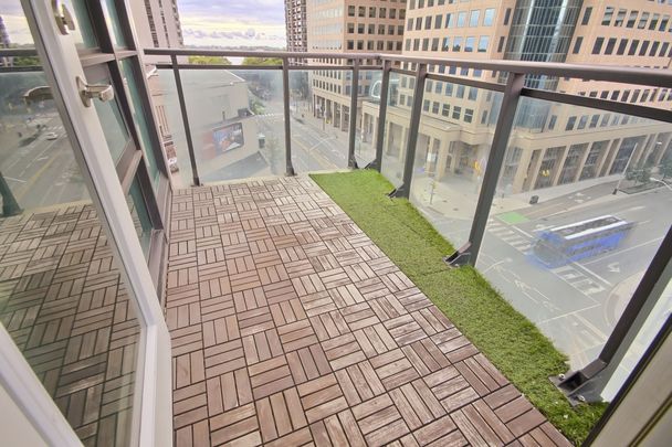 For Lease - 33 Bay Street Unit# 712, Toronto, Ontario - Photo 1