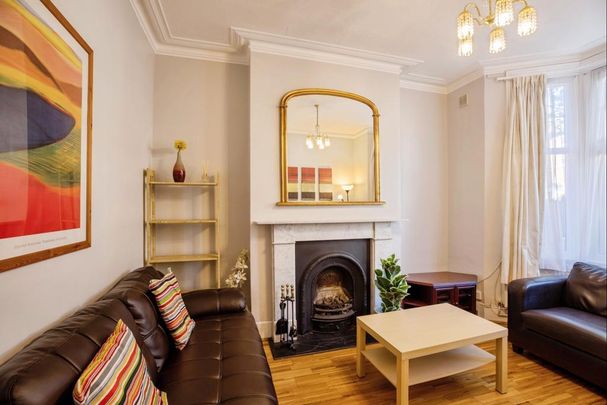 6 bedroom terraced house to rent - Photo 1