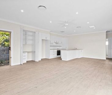 Modern Coastal Living Meets Low Maintenance Ease - Photo 4