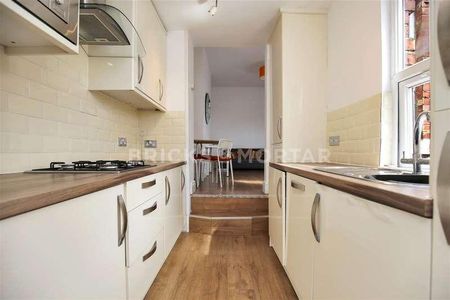 (?.ppw) Balmoral Terrace, Heaton, NE6 - Photo 5