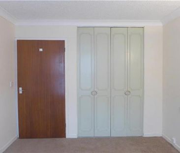 1 bedroom retirement property to rent - Photo 5