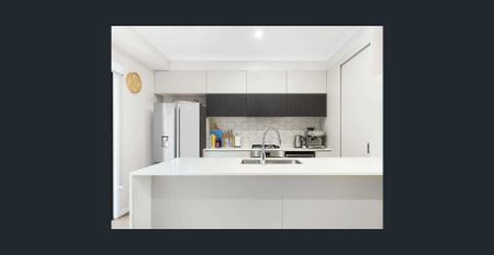 Charming 3-Bedroom Home in Leafy Wooloowin – Minutes from the City! - Photo 5