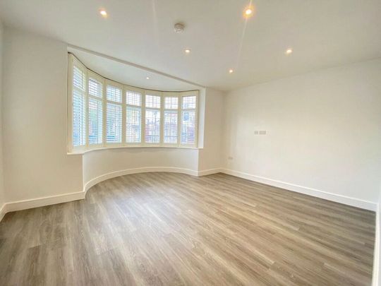 Park Avenue North, North West London, NW10, London - Photo 1