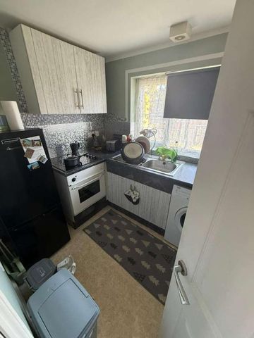 Rosemary Lane, Rosemary Lane, GU17 - Photo 4