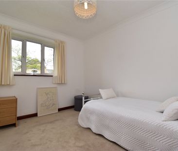 Bugsby Way, Kesgrave, Ipswich, Suffolk, IP5 2BB - Photo 3