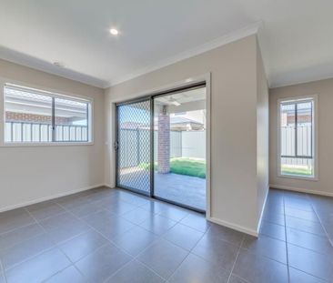 Low Maintenance Living! - Photo 1