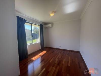 Modern Family Home with Theatre Room, Side Access & Spacious Alfresco - Photo 4