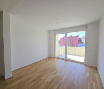 Erstbezug: geförderte 3 Zimmer Wohnung mit Balkon in ruhiger und ze... - Photo 1