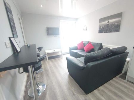 3 bedroom terraced house to rent - Photo 2