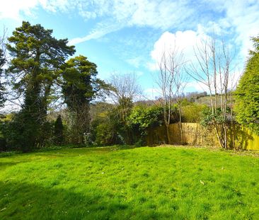 Raglan Road, Reigate, Surrey, RH2 - Photo 3