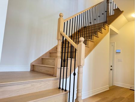 For Lease - 227 Leslie Richards Street, Markham, Ontario - Photo 2