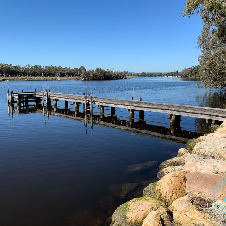 TOWNHOUSE FOR RENT IN MAYLANDS - Photo 1