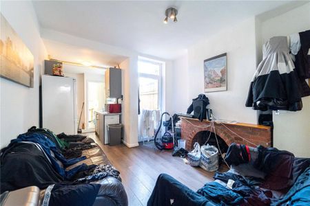 4 bedroom terraced house to rent - Photo 2