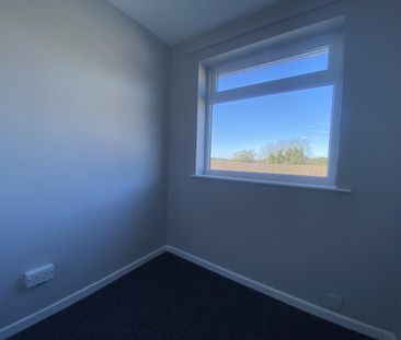 27 Crossbank Avenue - Photo 2