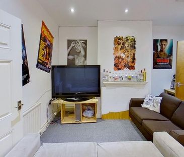 5 bedroom semi-detached house to rent - Photo 1