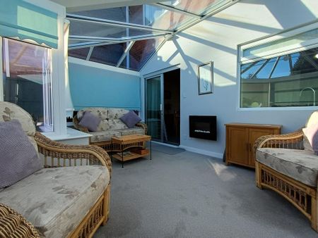 4 bedroom detached house to rent - Photo 5