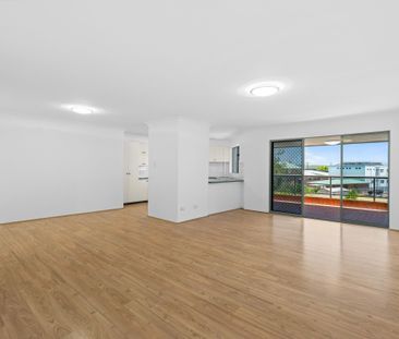 Refurbished Two Bedroom Unit - Photo 1