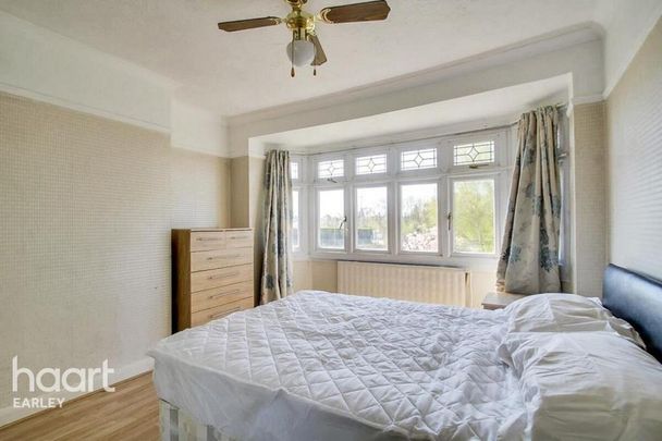 1 bedroom in a house share to rent - Photo 1