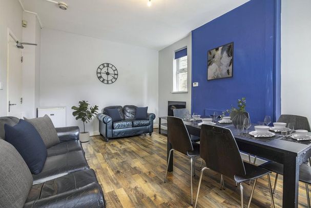 5 bedroom house to rent - Photo 1