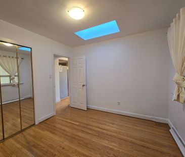 For Lease - 68 Monkton Avenue, Toronto, Ontario - Photo 5
