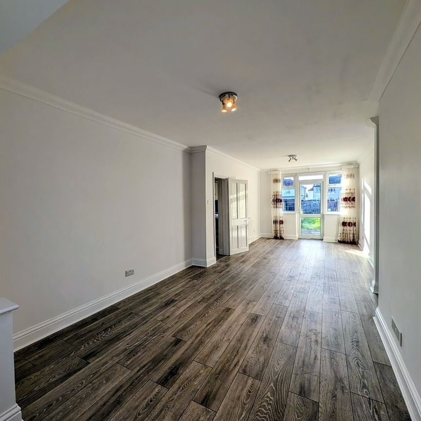 3 Bed Semi-Detached House, Morley Crescent West, HA7 - Photo 1