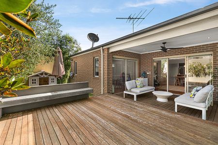 108 Huntington Drive, Craigieburn VIC 3064 - Photo 4