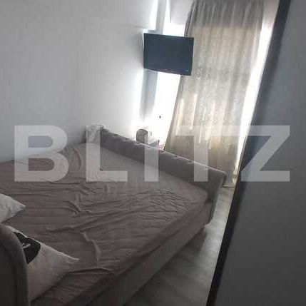 Apartament 4 camere, decomandat, mobilat, utilat, zona Rovine - Fotografie 1