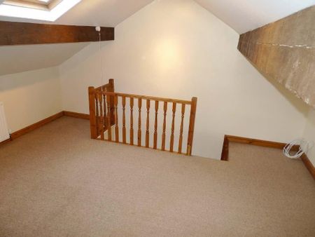 2 bedroom terraced house to rent - Photo 2