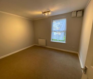 1 bedroom ground floor flat to rent - Photo 2