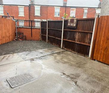 2 bedroom terraced house to rent - Photo 3