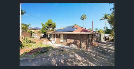 Generous Space & Convenient Location – Walk to Westfield Garden City - Photo 4